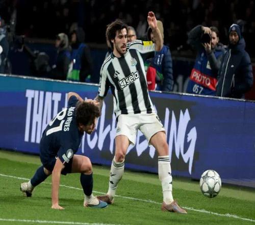 郑钦文年终,赛分组公布,再次挑战萨,万博体育官方网站,体育博彩,万博体育平台,体育投注,体育赛事投注