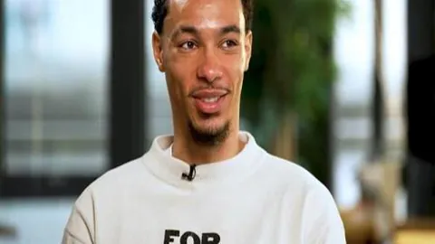 重庆世乒联冠军赛女单1／8决赛焦点战：王艺迪迎战徐孝元，精彩镜头回顾